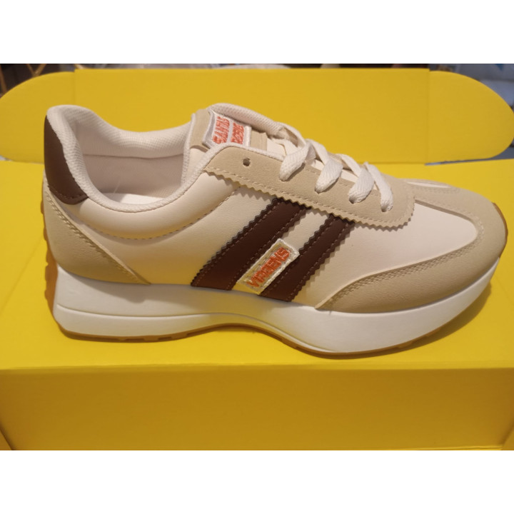 Comfortable Unisex Sneakers Santas Virgens  Beje / Brown