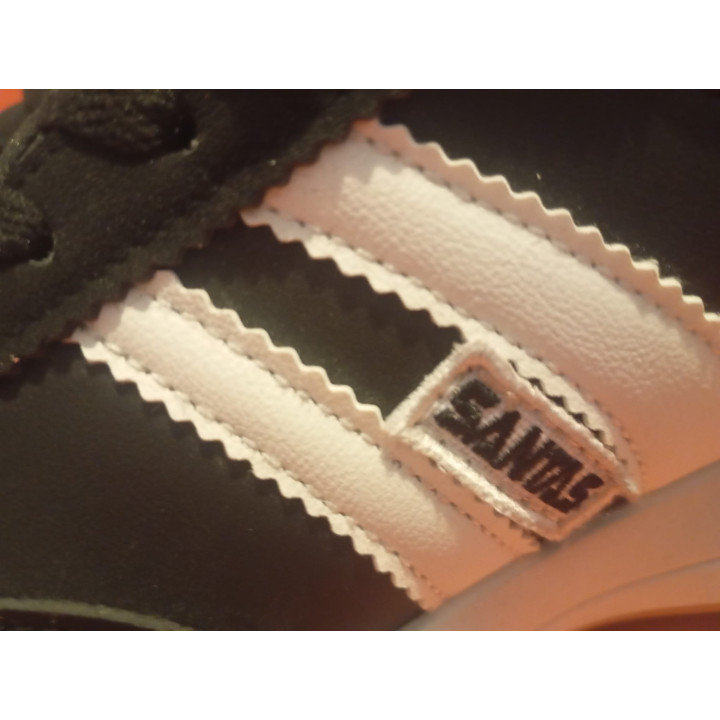 Comfortable Unisex Sneakers Santas Virgens  Black