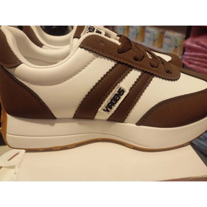 Comfortable Unisex Sneakers Santas Virgens White Coffee
